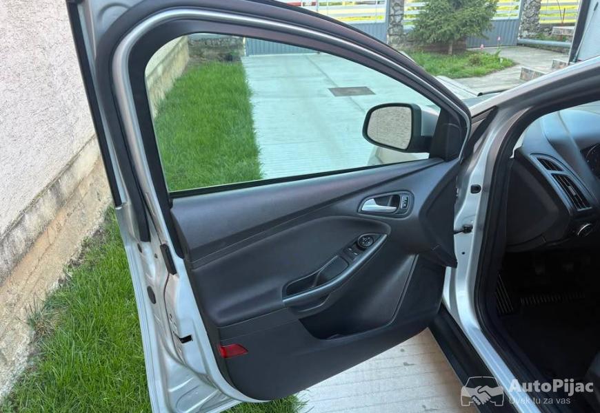 2015_ford_fokus_15tdci_70kw95ks_6_polovni_automobili_autopijac.rs