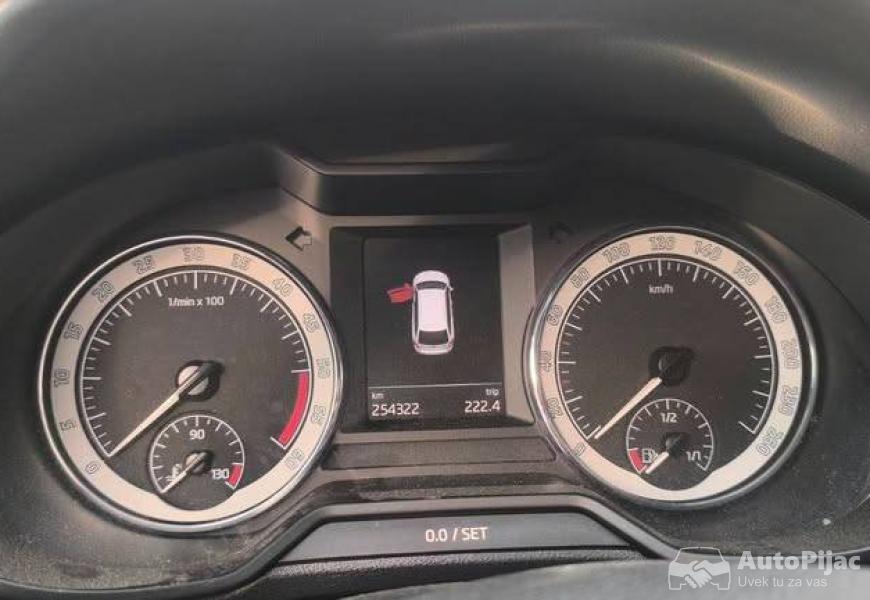 skoda_oktavia_16_tdi_dsg_11_polovni_automobili_autopijac.rs