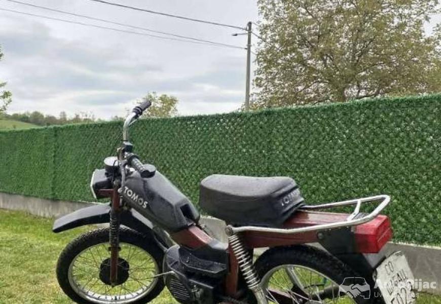 apn_6tica_u_dobrom_stanju_5_brzina_1_polovni_automobili_autopijac.rs