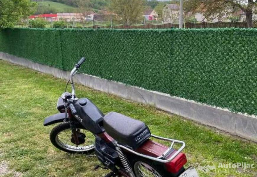 apn_6tica_u_dobrom_stanju_5_brzina_3_polovni_automobili_autopijac.rs