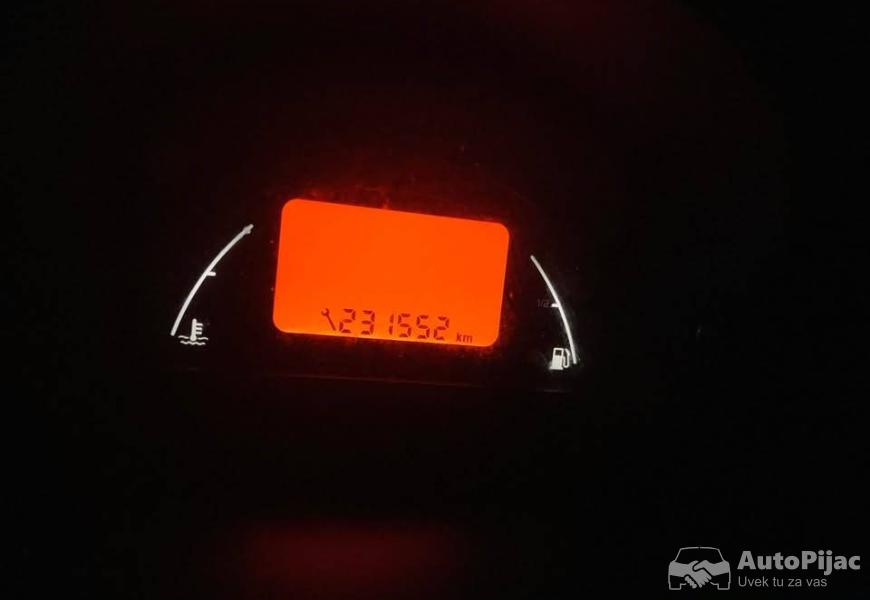 citroen_c3_14_benzin_2003_godiste_10_polovni_automobili_autopijac.rs