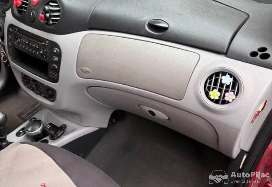 citroen_c3_14_benzin_2003_godiste_6_polovni_automobili_autopijac.rs