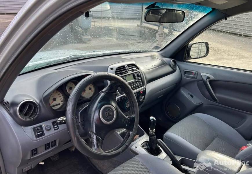 toyota_rav4_20d_4x4_2003god_reg_72026_7_polovni_automobili_autopijac.rs