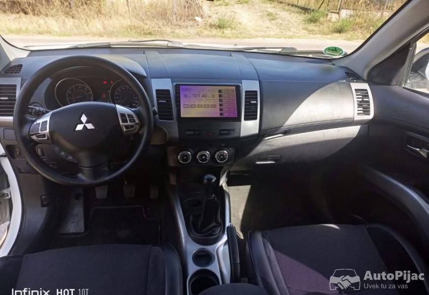 prodajem_mitsubishi_outlander_20_benzin_15_polovni_automobili_autopijac.rs