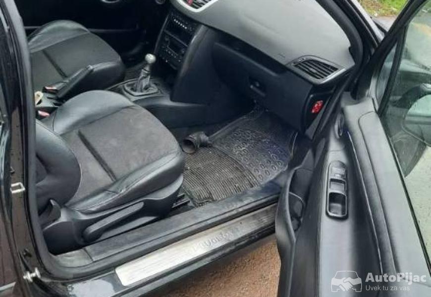 pezo_207_delovi_7_polovni_automobili_autopijac.rs