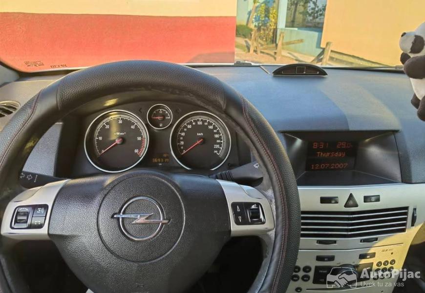 2007_opel_gtc_12_polovni_automobili_autopijac.rs