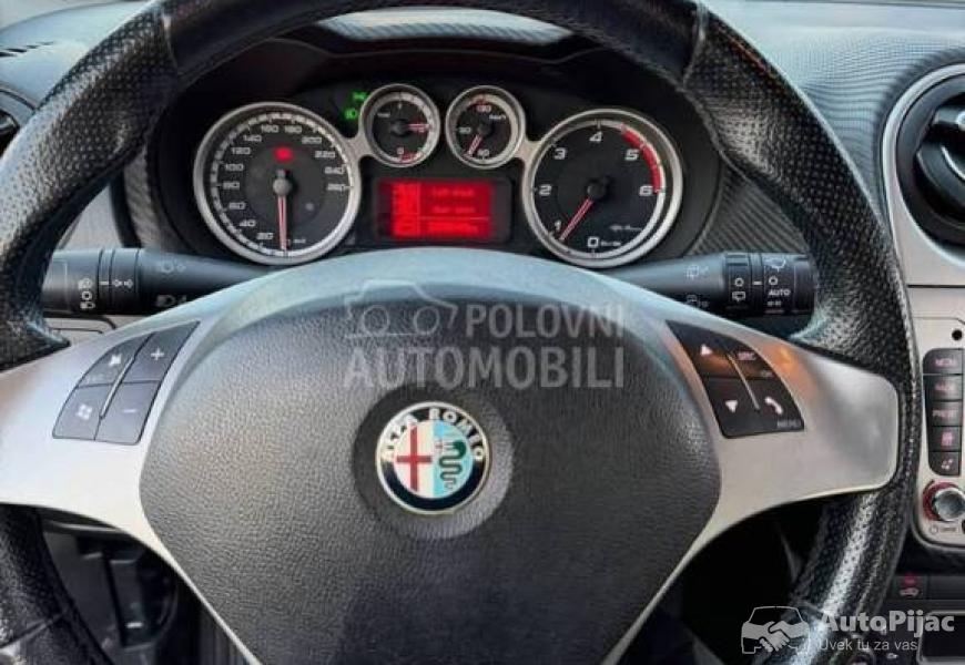 2011_alfa_romeo_mito_10_polovni_automobili_autopijac.rs