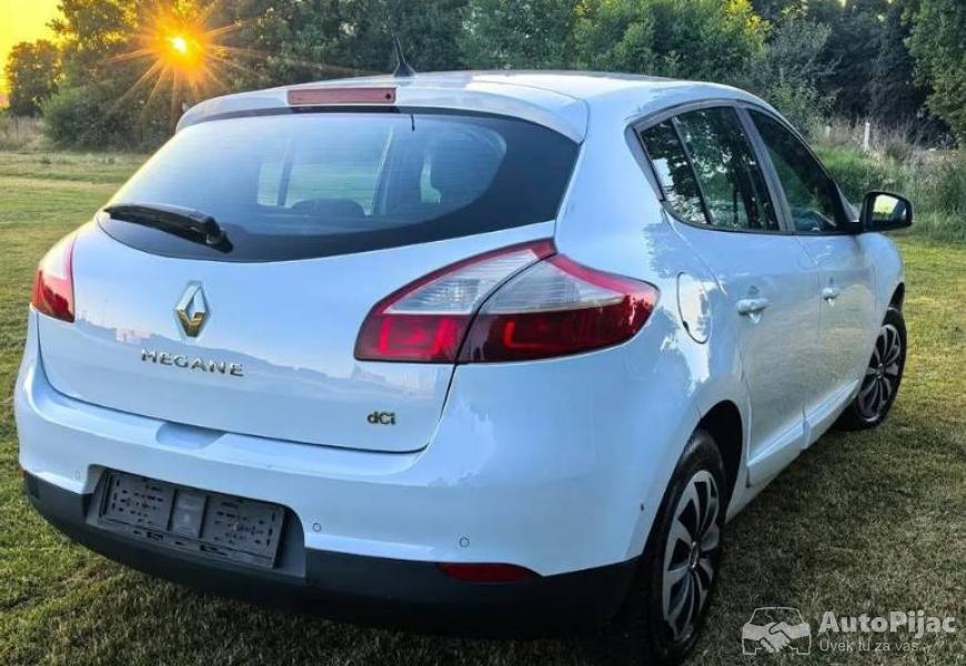 2013_reno_megane_3_hatchback_7_polovni_automobili_autopijac.rs