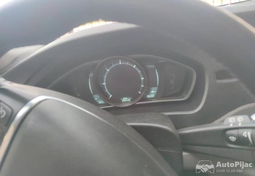 2013_volvo_v40_10_polovni_automobili_autopijac.rs