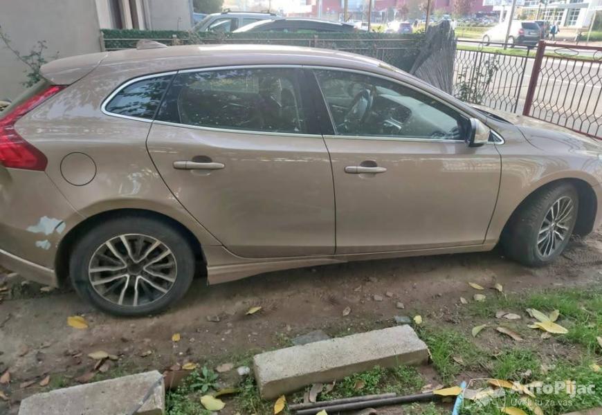2013_volvo_v40_1_polovni_automobili_autopijac.rs