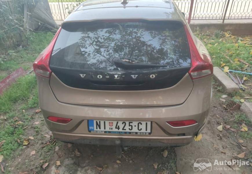 2013_volvo_v40_3_polovni_automobili_autopijac.rs