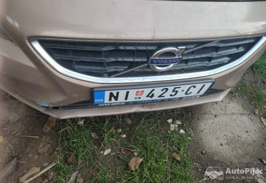 2013_volvo_v40_7_polovni_automobili_autopijac.rs
