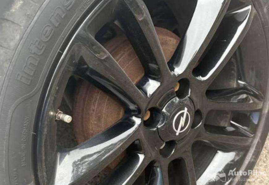 opel_corsa_d_6_polovni_automobili_autopijac.rs