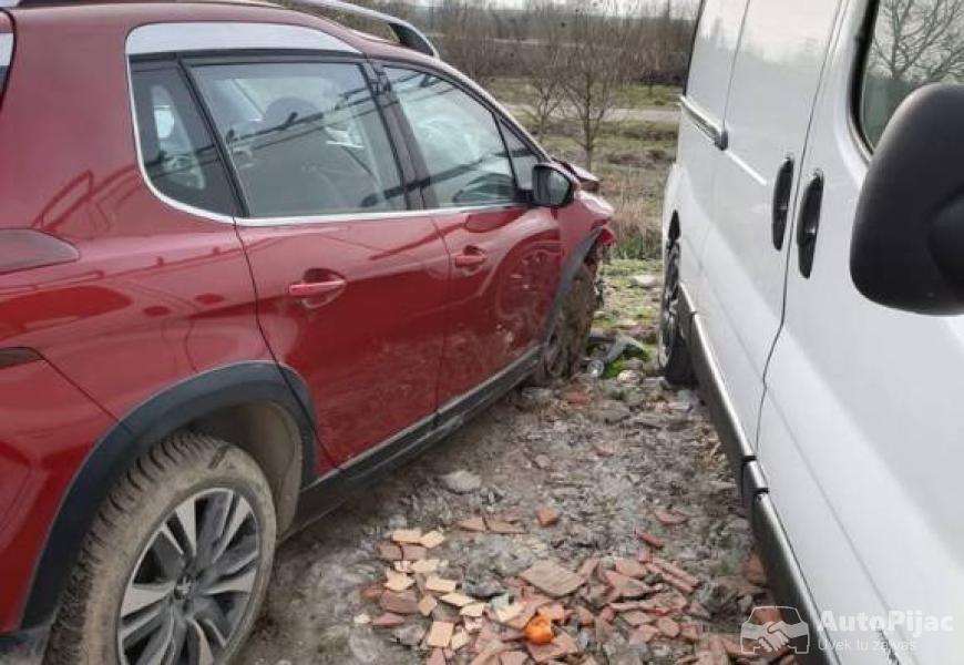 2017_peugeot_12_puretech_suv_135000_km_ch_5_polovni_automobili_autopijac.rs