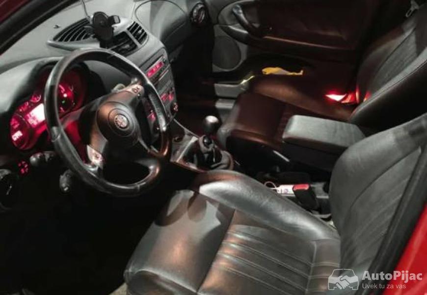 2007_alfa_romeo_147_6_polovni_automobili_autopijac.rs