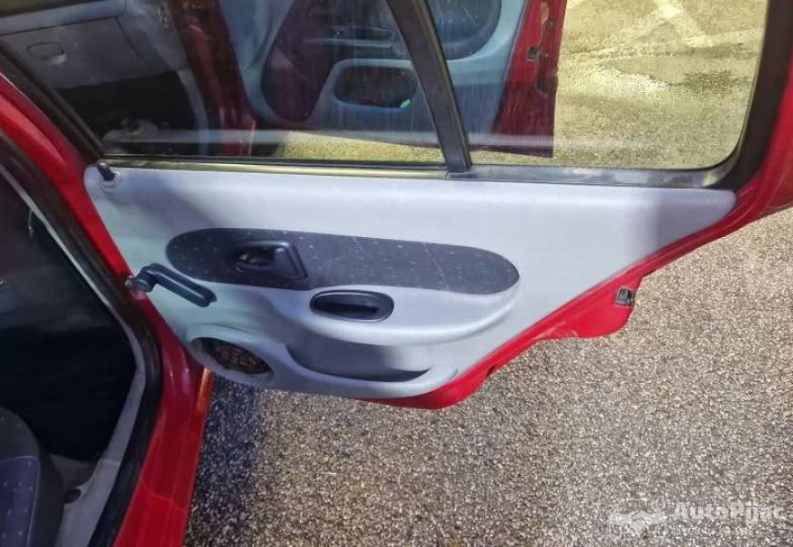reno_clio_11_polovni_automobili_autopijac.rs