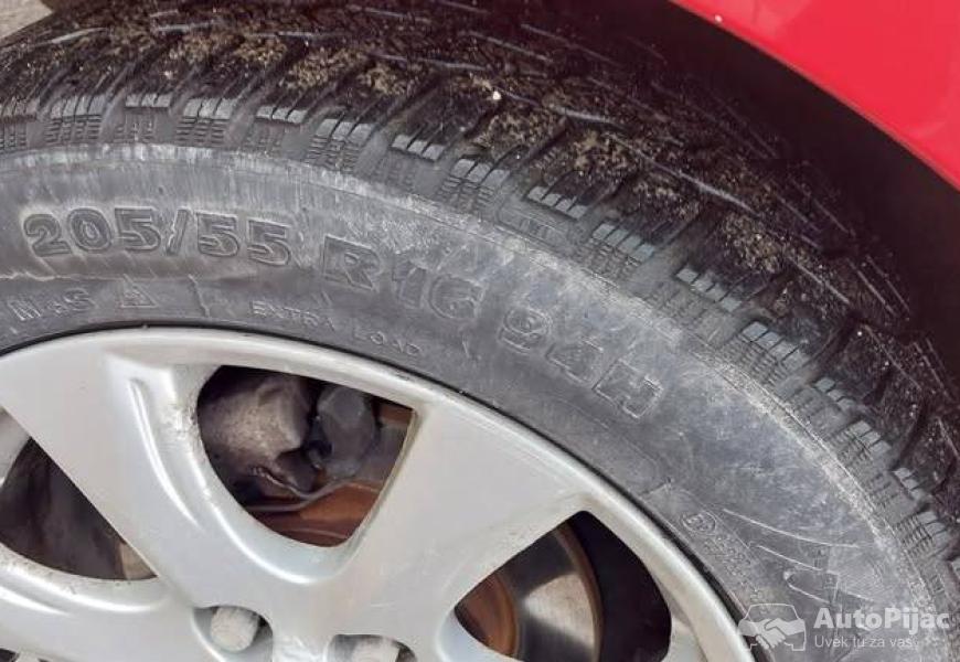 2009_mazda_3_10_polovni_automobili_autopijac.rs