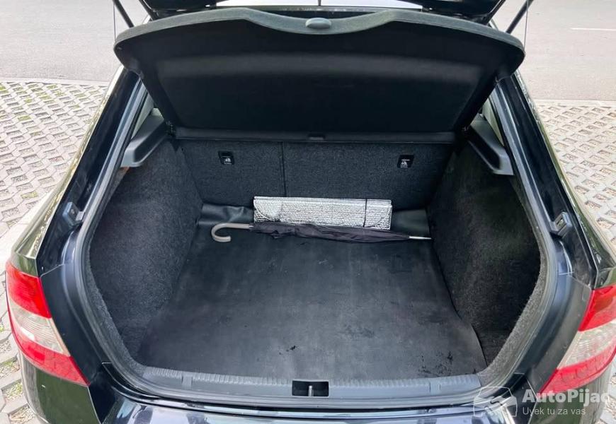 2013_skoda_rapid_16_tdi_7_polovni_automobili_autopijac.rs