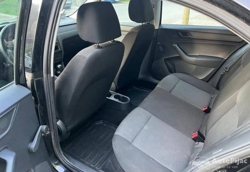 2013_skoda_rapid_16_tdi_9_polovni_automobili_autopijac.rs