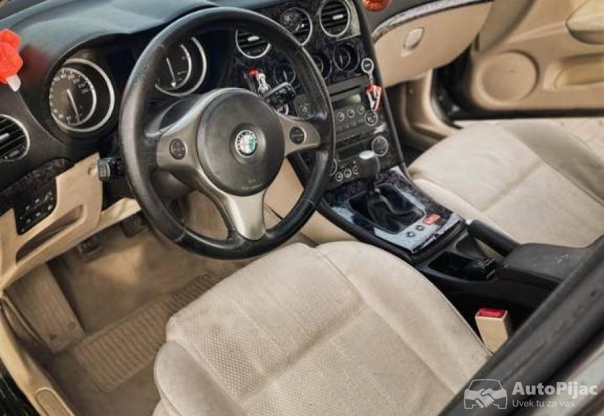 2007_alfa_romeo_159_11_polovni_automobili_autopijac.rs