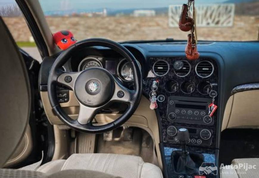 2007_alfa_romeo_159_12_polovni_automobili_autopijac.rs