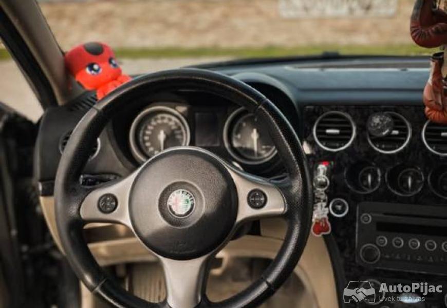 2007_alfa_romeo_159_14_polovni_automobili_autopijac.rs