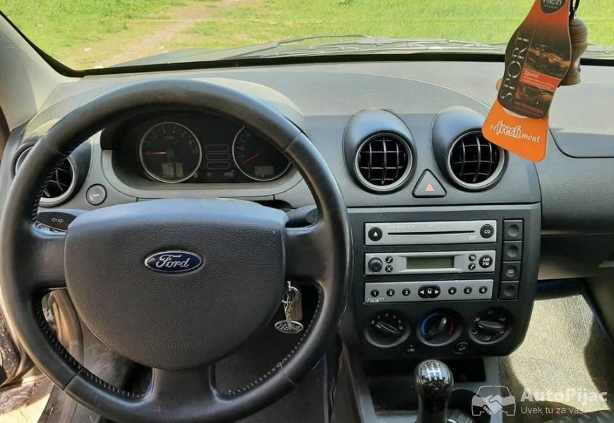ford_fiesta_2004god_samo_1100_eura_125_benzin5_vra_10_polovni_automobili_autopijac.rs