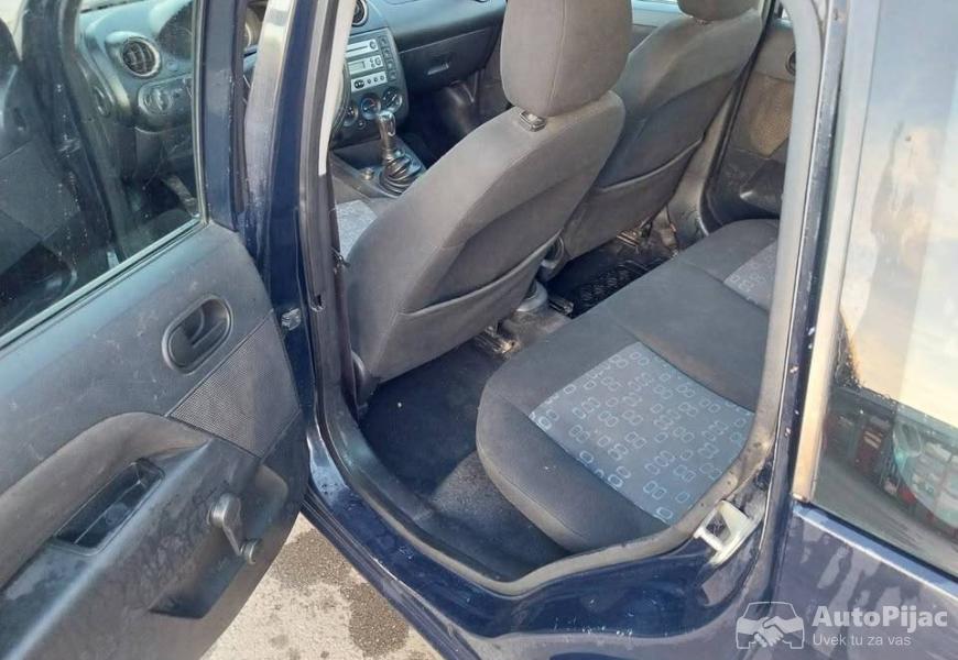 ford_fiesta_2004god_samo_999_eura_14_dizel_5_vrata_7_polovni_automobili_autopijac.rs