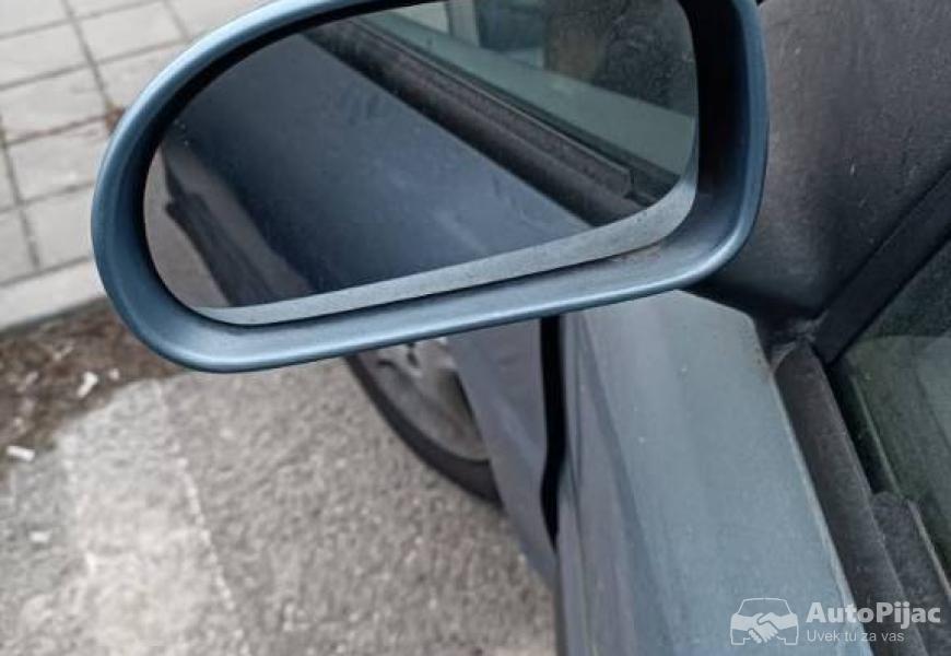 fiat_bravo_16_2001_kompletan_auto_u_delovima_5_polovni_automobili_autopijac.rs