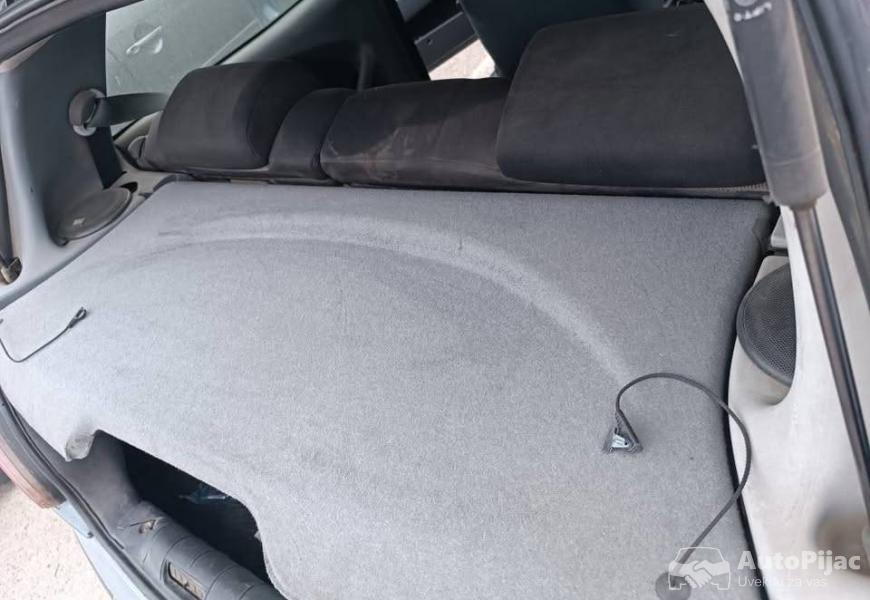fiat_bravo_16_2001_kompletan_auto_u_delovima_8_polovni_automobili_autopijac.rs