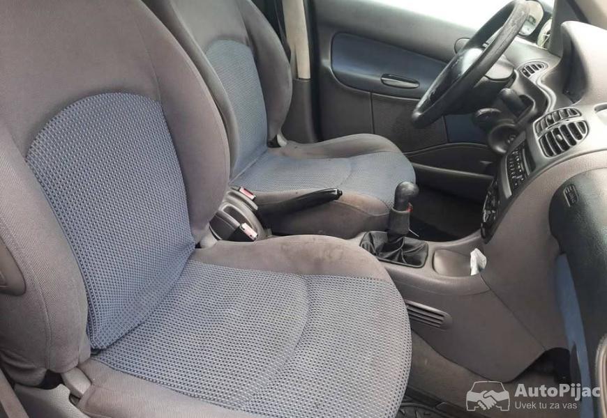 peugeot_206_11b44kw2002god_reg92026_1299_eura_hitn_14_polovni_automobili_autopijac.rs