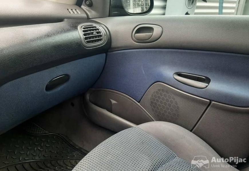 peugeot_206_11b44kw2002god_reg92026_1299_eura_hitn_15_polovni_automobili_autopijac.rs