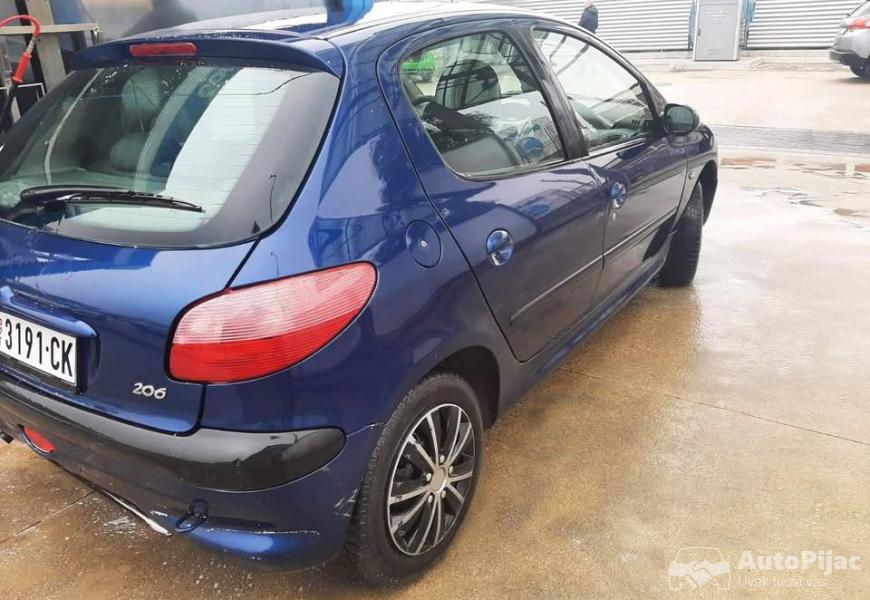 peugeot_206_11b44kw2002god_reg92026_1299_eura_hitn_3_polovni_automobili_autopijac.rs