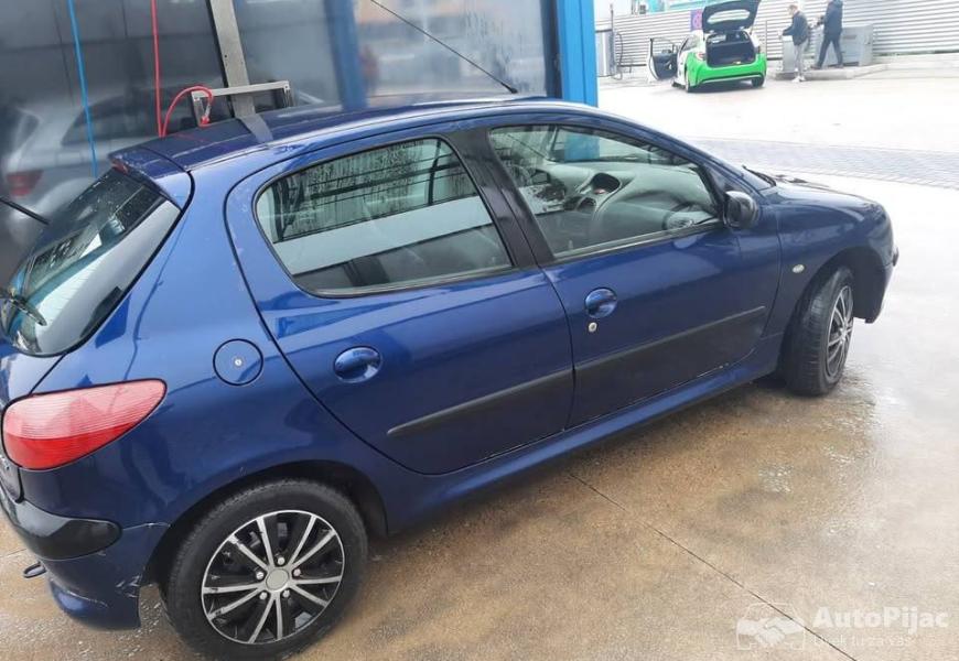 peugeot_206_11b44kw2002god_reg92026_1299_eura_hitn_5_polovni_automobili_autopijac.rs