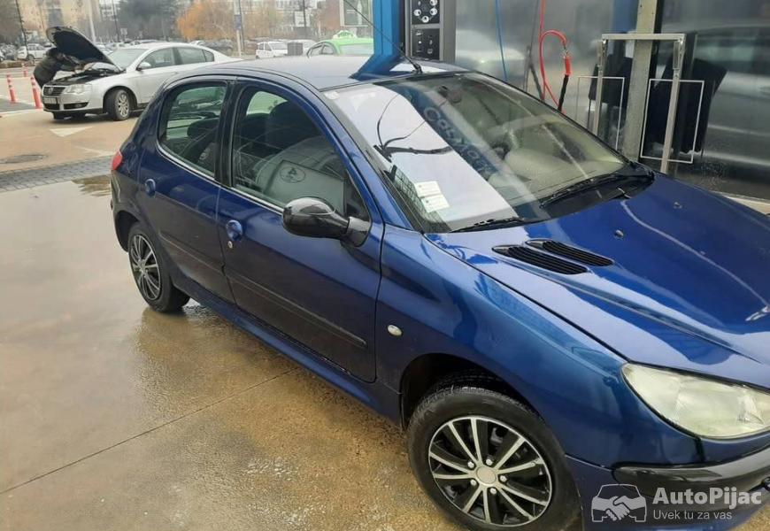 peugeot_206_11b44kw2002god_reg92026_1299_eura_hitn_7_polovni_automobili_autopijac.rs