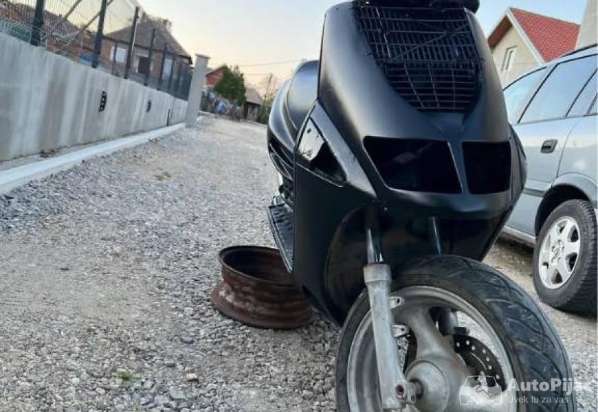 aprilia_sr50_7_polovni_automobili_autopijac.rs