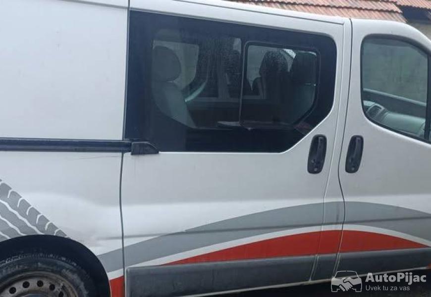 kombi_opel_vivaro_4_polovni_automobili_autopijac.rs
