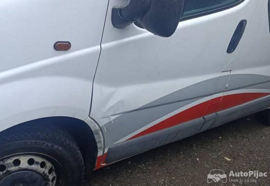 kombi_opel_vivaro_7_polovni_automobili_autopijac.rs