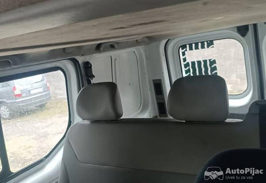kombi_opel_vivaro_9_polovni_automobili_autopijac.rs