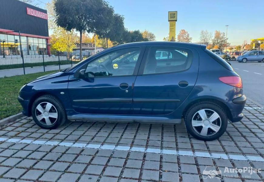 peugeot_206_11_benzin_11_polovni_automobili_autopijac.rs