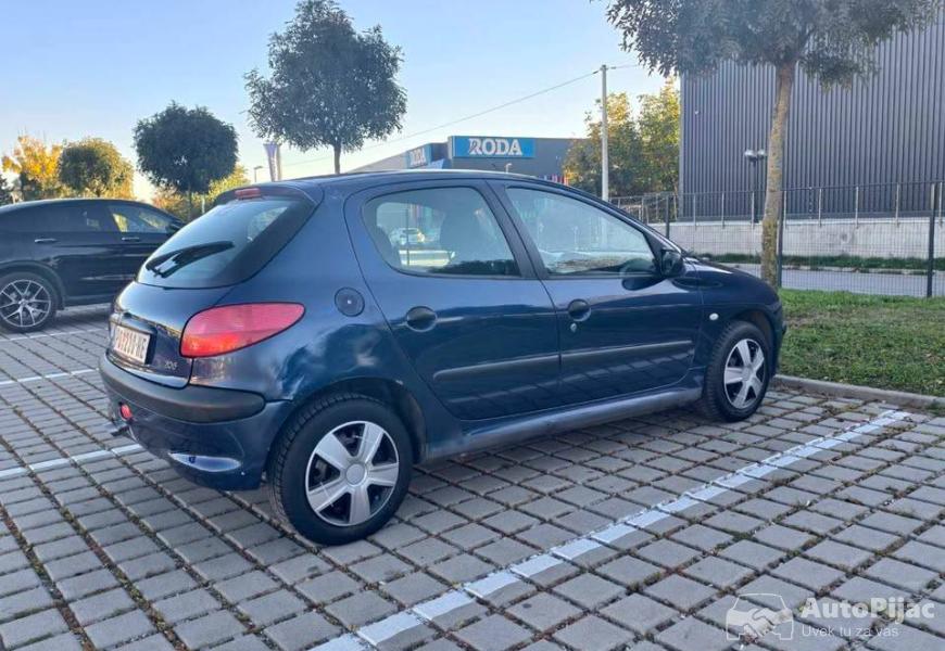 peugeot_206_11_benzin_14_polovni_automobili_autopijac.rs