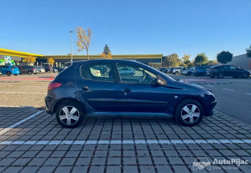 peugeot_206_11_benzin_5_polovni_automobili_autopijac.rs