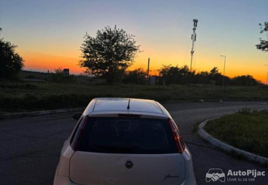 fiat_grande_punto_19mjet_3_polovni_automobili_autopijac.rs