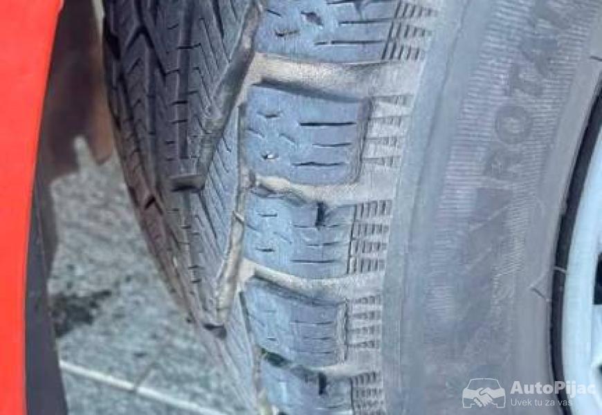 fiat_grande_punto_12_8v_13_polovni_automobili_autopijac.rs