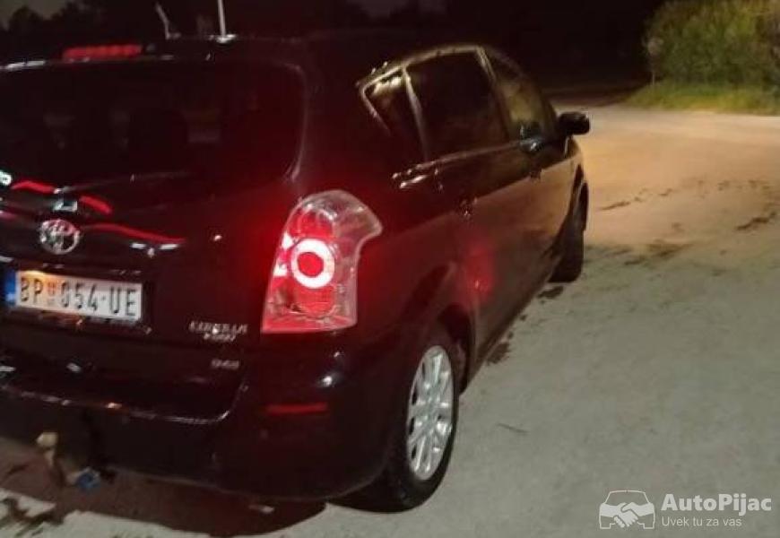 tojota_4_polovni_automobili_autopijac.rs