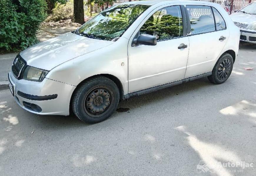 skoda_fabija_12_2005god_benzin_plin_registrovan_4_polovni_automobili_autopijac.rs