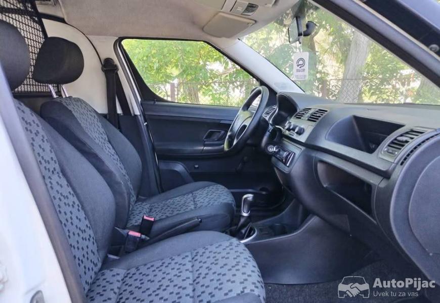 skoda_roomster_12_plin_14_polovni_automobili_autopijac.rs
