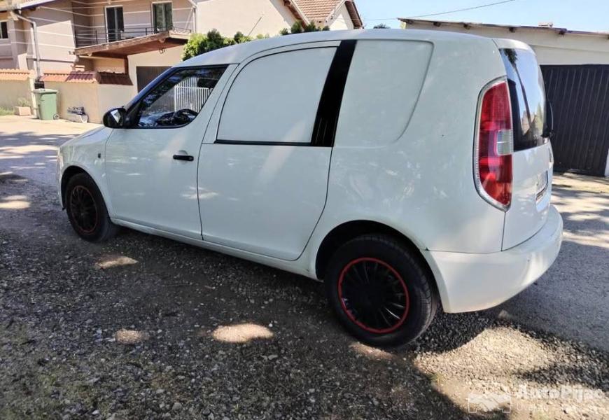 skoda_roomster_12_plin_3_polovni_automobili_autopijac.rs