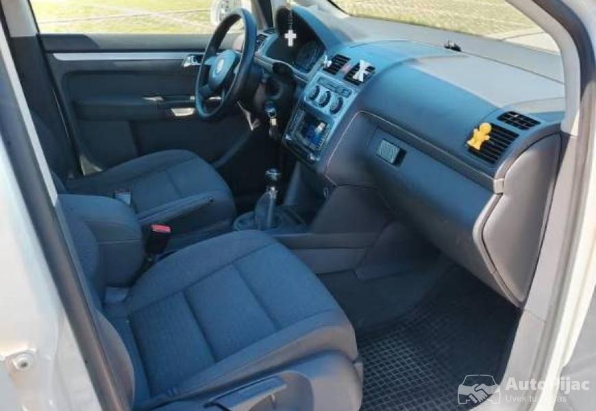 touran_2003_20_tdi_100kw_8_polovni_automobili_autopijac.rs