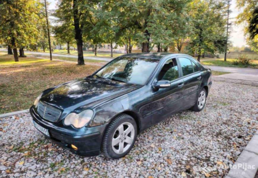 mecka_c200_12_polovni_automobili_autopijac.rs